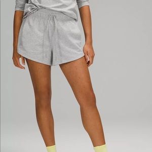 Lululemon - Inner Glow High-Rise Short